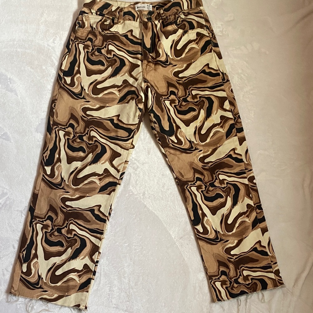 Stradivarius Swirl Patterned Pants in Brown and Tan